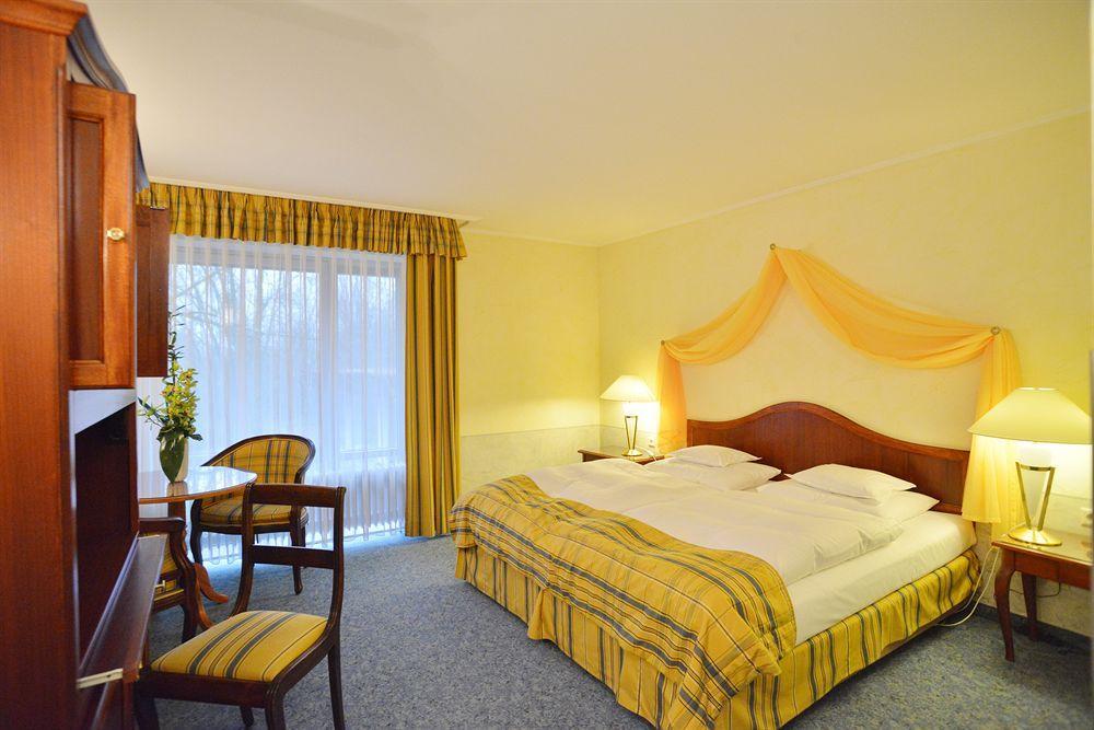 Schlosshotel Monrepos Людвигсбург Экстерьер фото